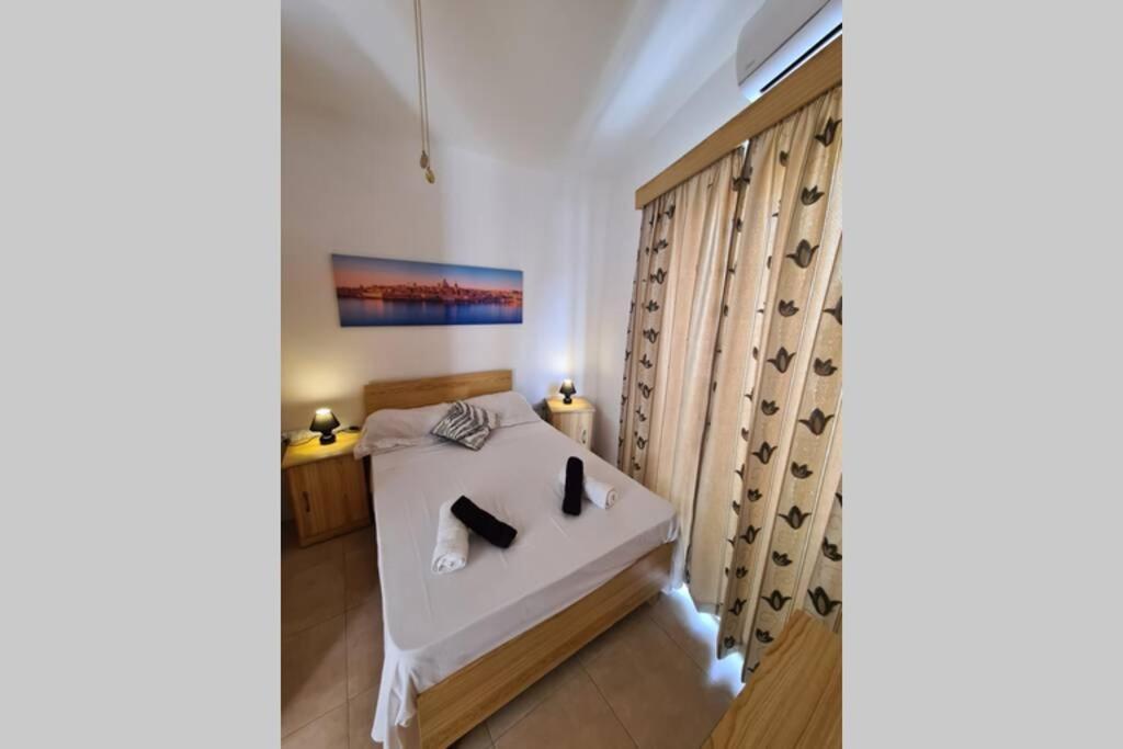 Bugibba Corner Apartment Stone Away From The Sea Bahía de San Pablo Exterior foto