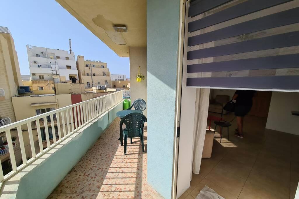 Bugibba Corner Apartment Stone Away From The Sea Bahía de San Pablo Exterior foto